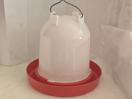 [AV-BEB-008] BEBEDERO COLGANTE TRANSPARENTE ROJO 4 LT